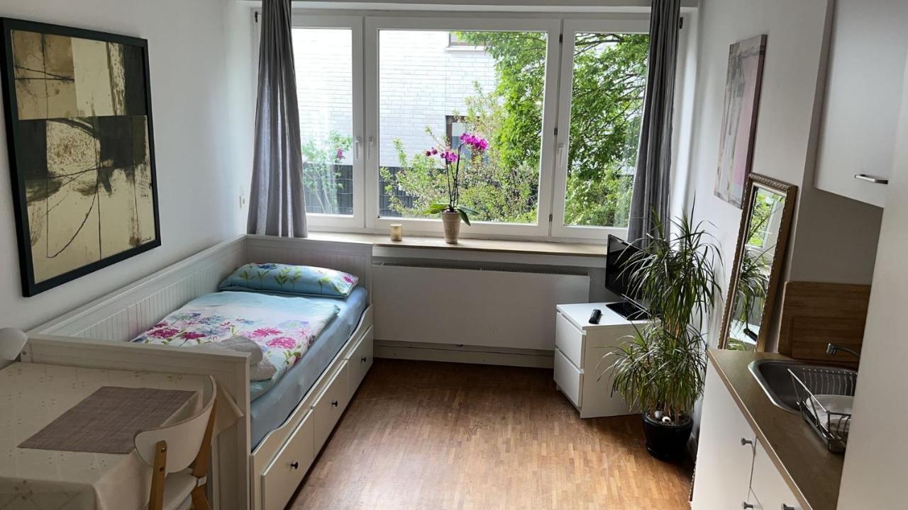 Private In Misburg, Apartment *